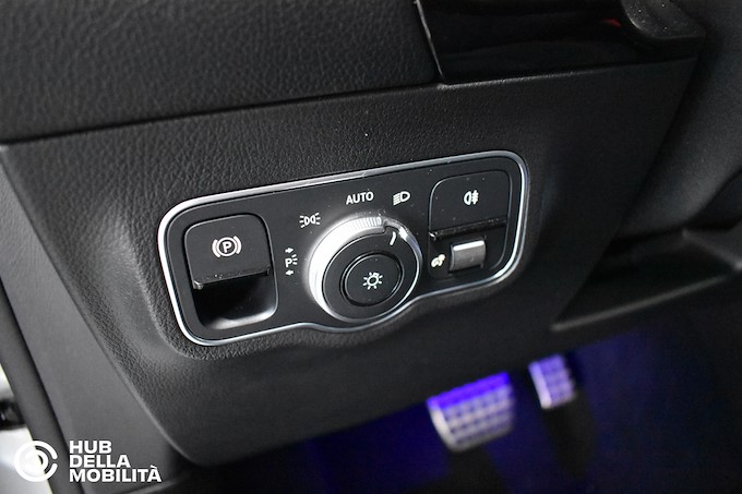 MERCEDES-BENZ GLA 200 d Automatic Premium